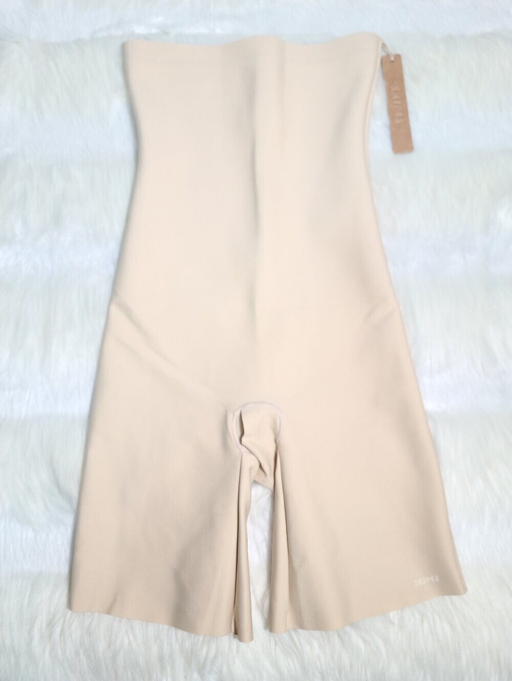 SKIMS Body Core Sculpt High Waisted Mid Thigh Shorts Cream Sand Women Small NEW